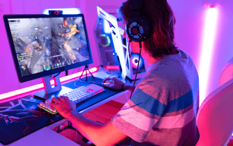 Should You Start Streaming on Kick or Twitch?